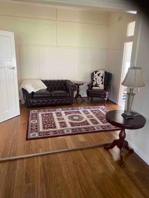 Golden Street Cottage - Tourism Noosa 0