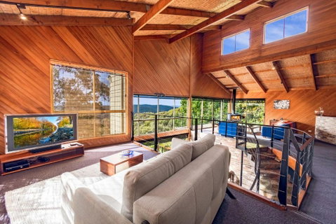 Grey Gum Lodge - Tourism Noosa 0