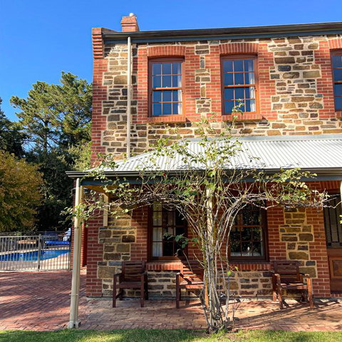 Hahndorf Luxury Retreat 5 Bedrooms For 12 Guests - Tourism Noosa 3