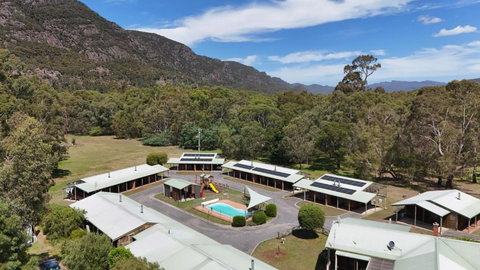 Halls Gap Log Cabins - Tourism Noosa 2