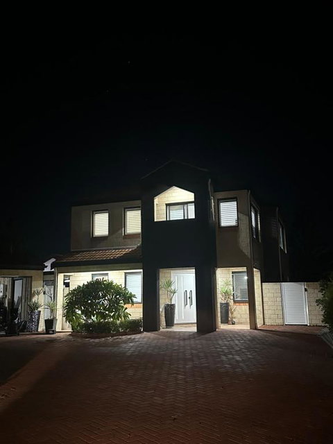Hillarys Sea-View Panoramic Living - Tourism Noosa 1
