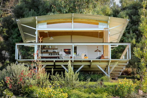 Hobart Hideaway Pods - Tourism Noosa 0