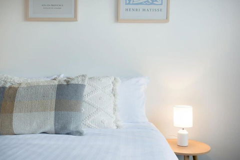 Homely Abode - Near City With Parking - Tourism Noosa 0