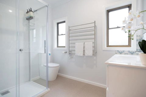Homely Abode - Near City With Parking - Tourism Noosa 3
