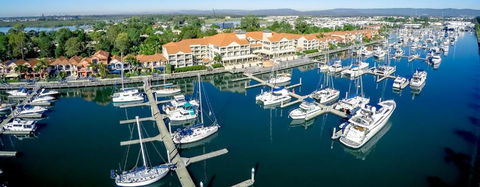Hope Harbour Hotel - Tourism Noosa 0
