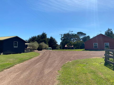 Icena Accommodation - Tourism Noosa 0