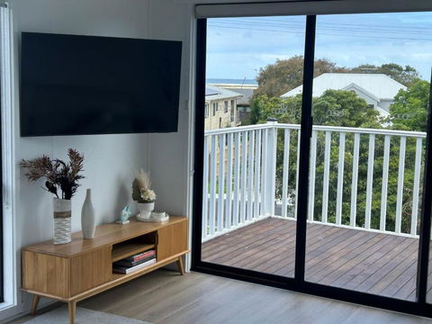 Iconic Beach House On Bruce - Tourism Noosa 2