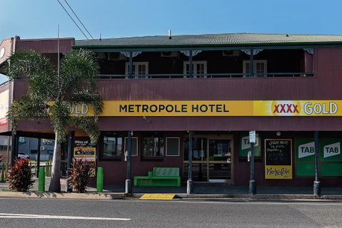 Hotel Metropole Proserpine - Tourism Noosa 1