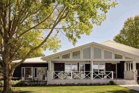 Isca House, Exeter, NSW - Tourism Noosa 1