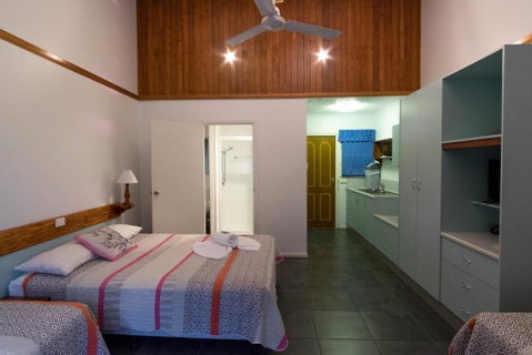 Airlie Beach Motor Lodge - Tourism Noosa 2