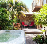 Akai Hana - Tourism Noosa