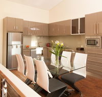 Albany Waves - Tourism Noosa