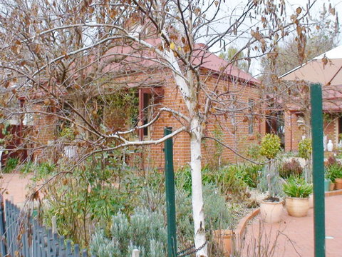Albury Cottages - Tourism Noosa 2