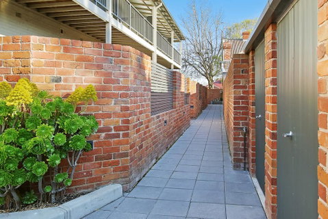 Albury Suites - Waterstreet - Tourism Noosa 3