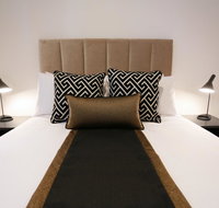 Alex Perry Hotel  Apartments - Tourism Noosa