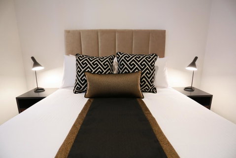 Alex Perry Hotel & Apartments - Tourism Noosa 0