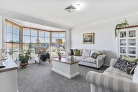 Book Oakhampton Accommodation Vacations Tourism Noosa Tourism Noosa