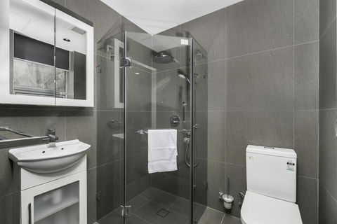 Alloggio Studios On King - Tourism Noosa 3