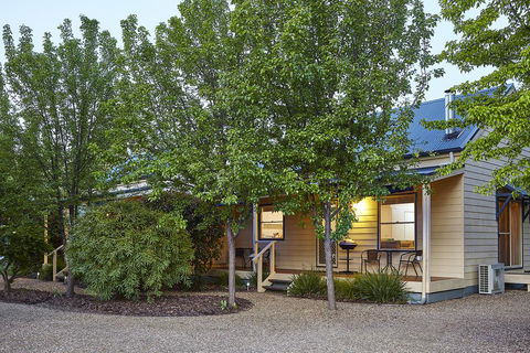 Alpine Valley Cottages - Tourism Noosa 3