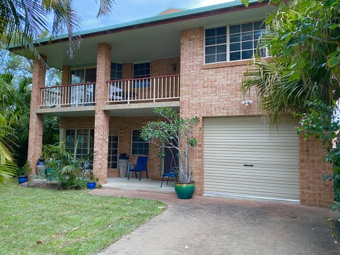 Amazing Beach House - Tourism Noosa 0