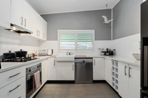 Amber Cottage, Luxury Seaside Retreat With Outdoor Spa! - Tourism Noosa 2