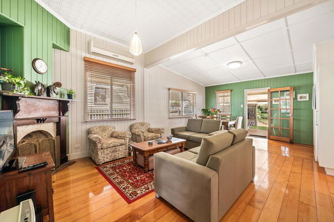 Ambiente Cottage - Pet And Family Friendly - Tourism Noosa 2