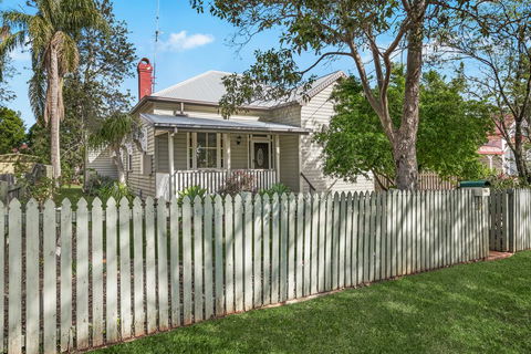 Ambiente Cottage - Pet And Family Friendly - Tourism Noosa 0