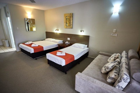 Anchorage Motor Inn - Tourism Noosa 2