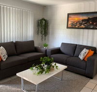 Andergrove Home with a Garden View-Wi-fi  Netflix - Tourism Noosa