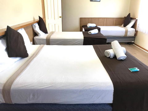 Angel's Rest Motel - Tourism Noosa 3