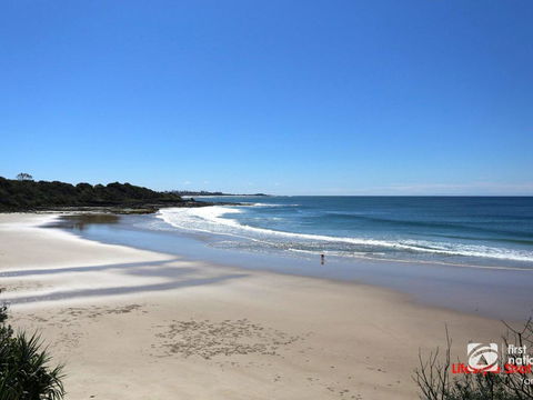 Angourie Blue 1 - Great Ocean Views - Surfing Beaches - Tourism Noosa 3