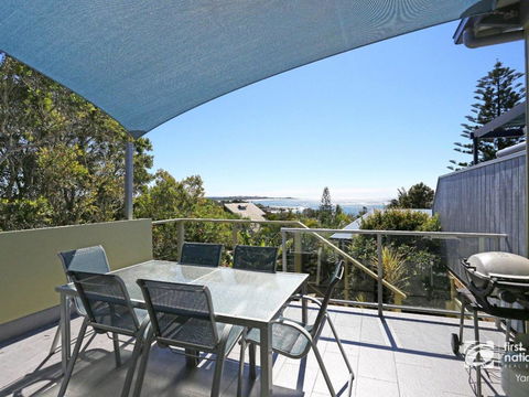 Angourie Blue 1 - Great Ocean Views - Surfing Beaches - Tourism Noosa 0