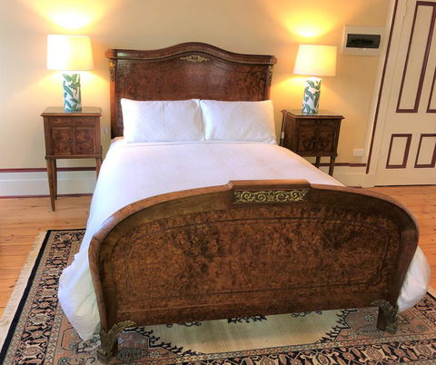 Annesley House - Tourism Noosa 1