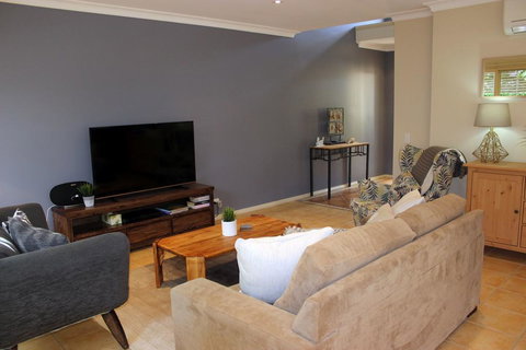 Annie's Place - Tourism Noosa 2