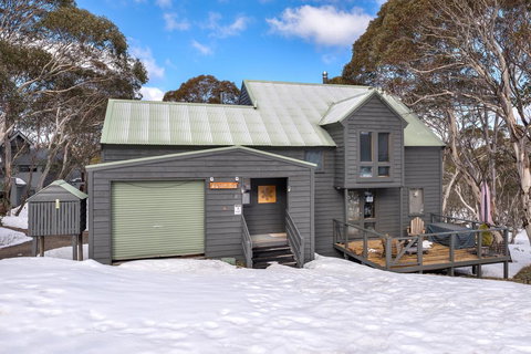 Aosta - Tourism Noosa 0