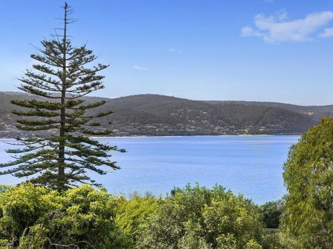 APARTMENT 29 PACIFIC APARTMENTS - Grand Escape With Ocean Views - Tourism Noosa 0