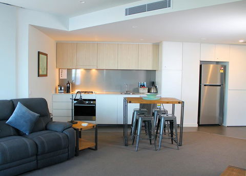 Apartment On King Street - Tourism Noosa 0