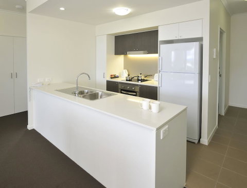 Apartments G60 Gladstone - Tourism Noosa 3