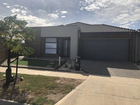 Apple House Tarneit North - Tourism Noosa 1