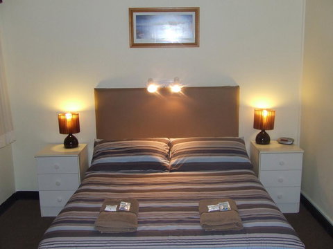 Aquarius Motel - Tourism Noosa 2