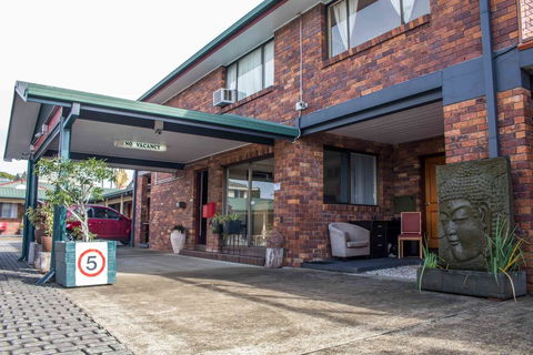 Arabella Motor Inn (formerly South Tweed Motor Inn) - Tourism Noosa 2