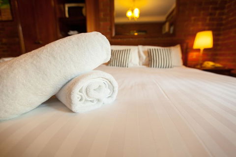 Armour Motor Inn - Tourism Noosa 2