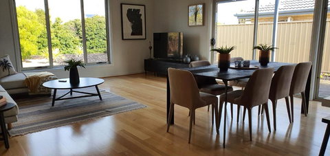 Luxurious Beach Stay, Nearby Famous Wineries - Tourism Noosa 1