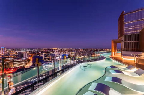 Luxury Peppers Infinity Pool Stylish With 2BD & 1C Park - Tourism Noosa 2