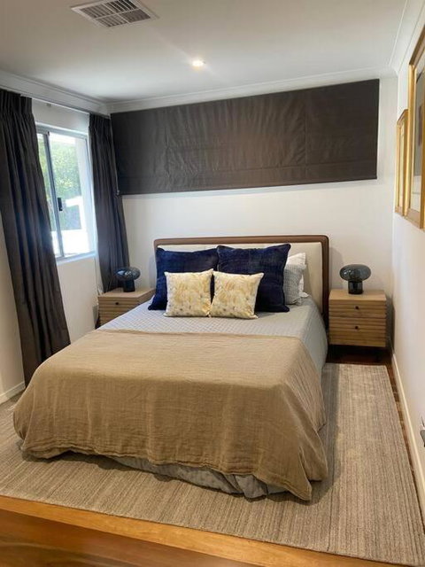 Luxury Executive Home With Pool - Tourism Noosa 2