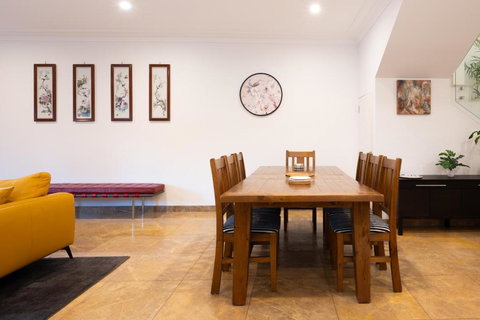 Luxury Home In Mascot, Minutes To CBD And Sydney Airports - Tourism Noosa 3