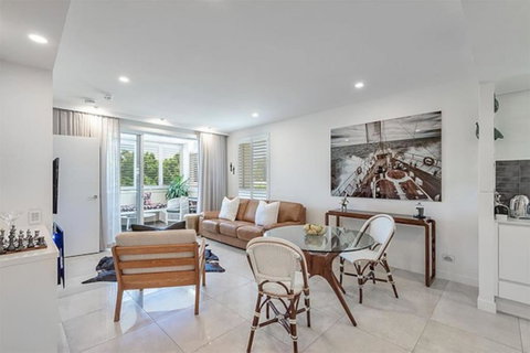 Luxury In The Heart Of Hastings Street 628 - Tourism Noosa 2