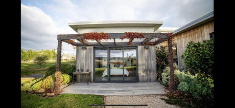 Luxury Modern Farm Stay With Country Living - Tourism Noosa 2