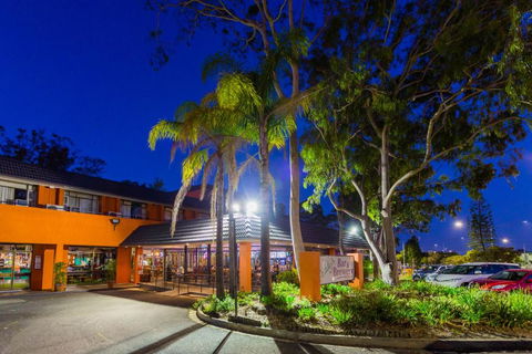 Markets Hotel - Tourism Noosa 0