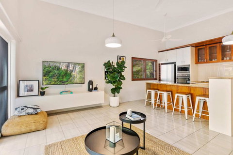 Melaleuca Hideaway - Beach Pool Free Parking - Tourism Noosa 2